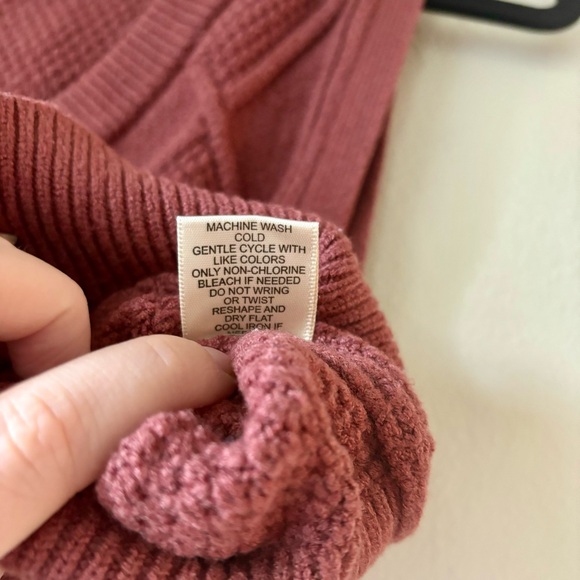 Pink Cable Knit Sweater Vest By Sincerely Jules Sz XL V Neck Fall Winter Staple - Picture 7 of 7